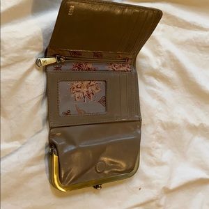 Hobo Wallet color, a light olive